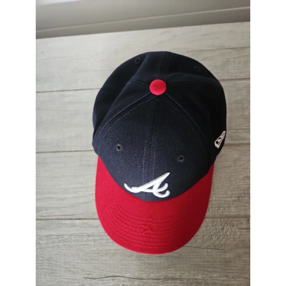 New Era Atlanta Braves Youth 9FORTY Baseball Cap Black Red Adjustable Hat